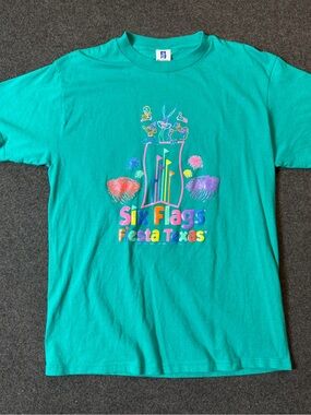 Six Flags vintage Fiesta Texas Teal Graphic Short Sleeve Tee
